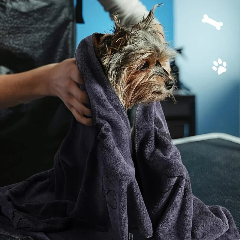 Quick-Dry Microfiber Pet Towel – Soft & Absorbent